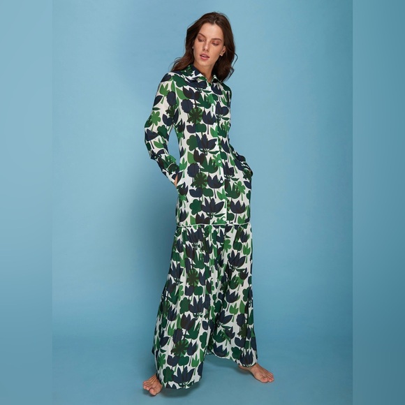 cristina beautiful life Dresses & Skirts - CRISTINA A BEAUTIFUL LIFE • MAI-44 floral long sleeve maxi dress - Small